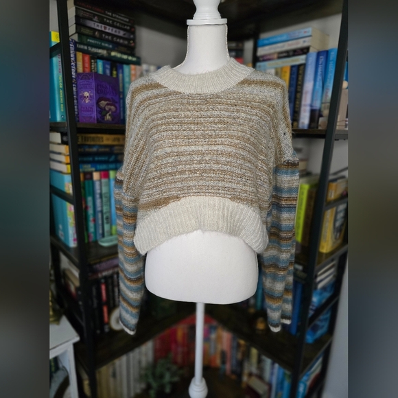 Urban Outfitters Beige and Blue Striped Sweater - Picture 4 of 10